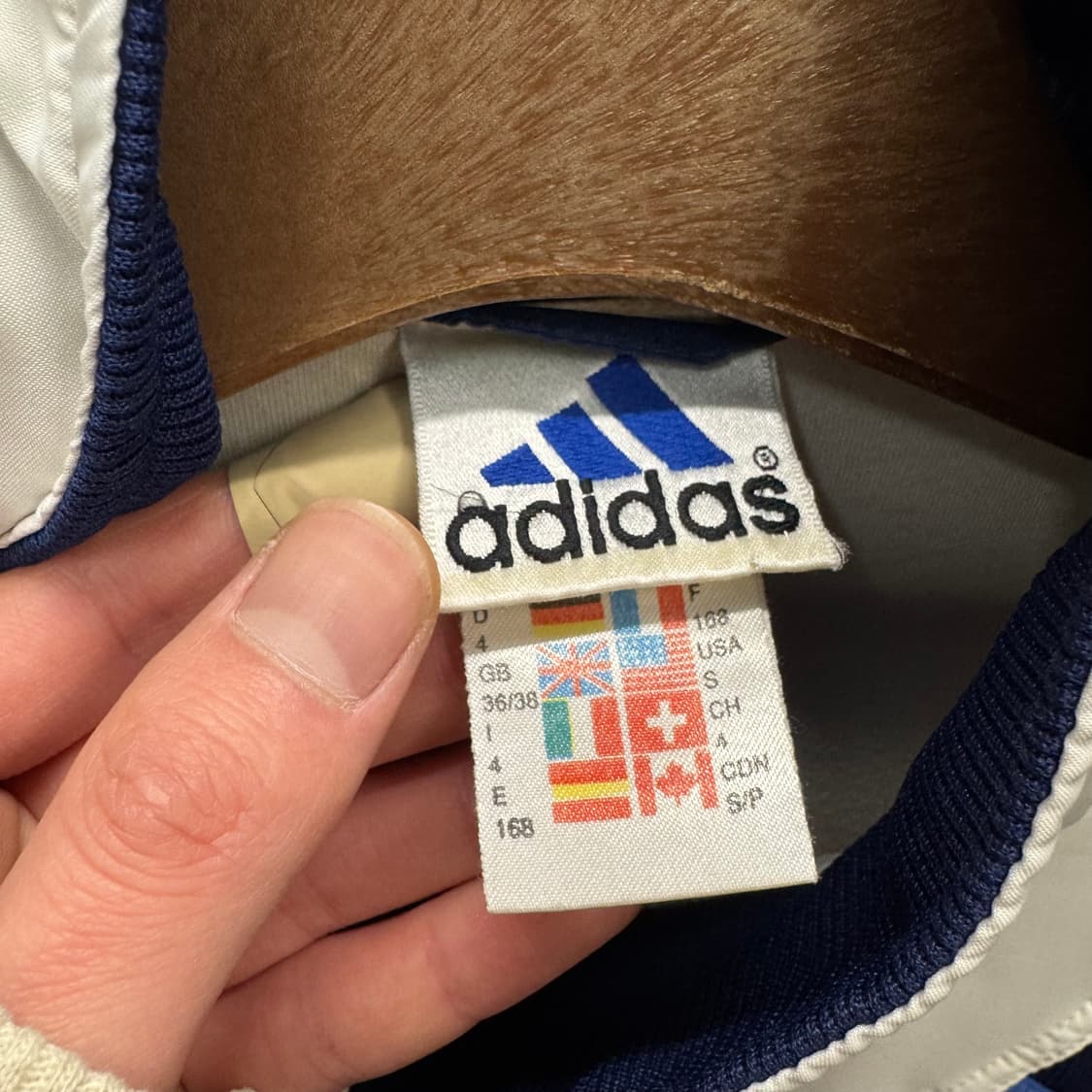 90s 아디다스 올드스쿨 바람막이 전면 하단 로고 포인트 블루 화이트 상품이미지7