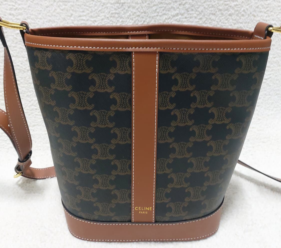 셀린느 트리옹프 버킷백 상품이미지1