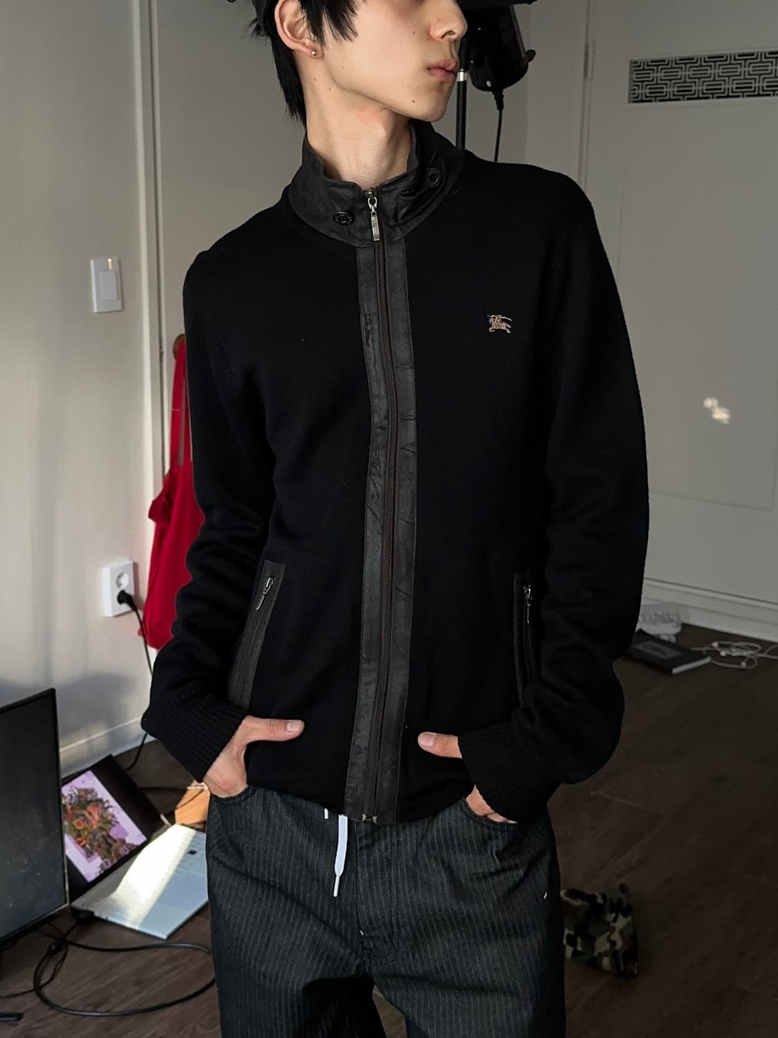 Burberry Black Label 레더 디테일 니트 집업 상품이미지5