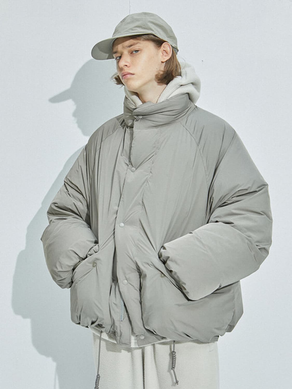 토마스모어 시티 숏 다운 패딩 카키그레이 L 상품이미지1