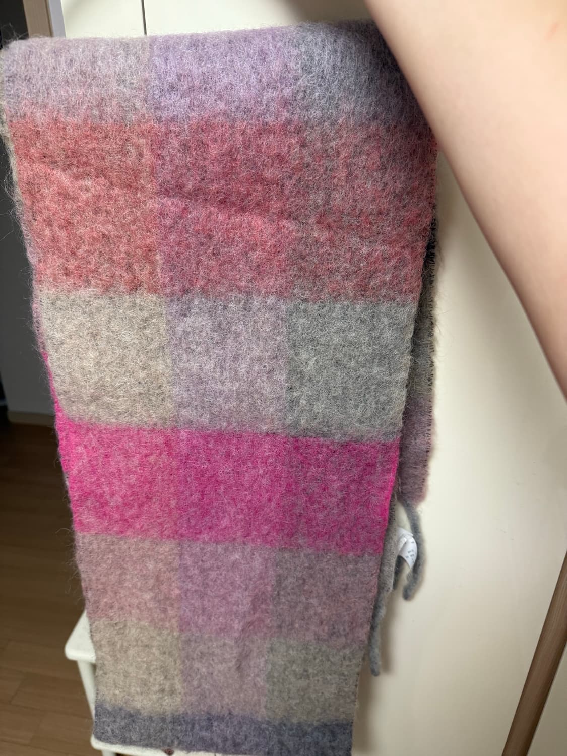 아크네스튜디오 머플러 상품이미지3