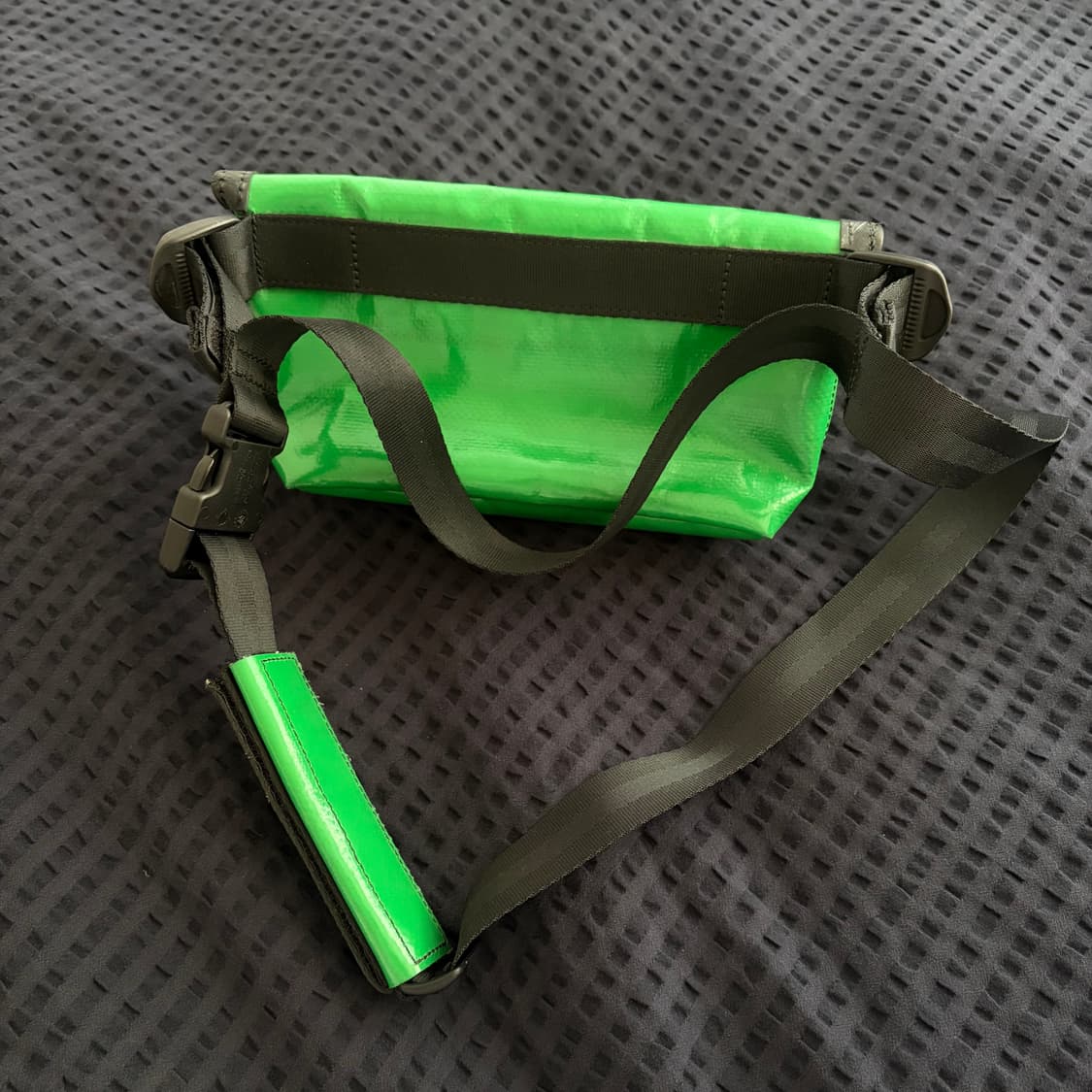 프라이탁 제이미 (네온그린) 상품이미지2