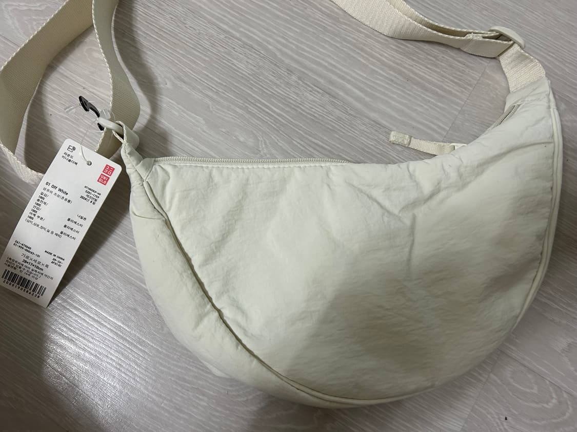 유니클로 라운드 미니 숄더백 오프 화이트 상품이미지2