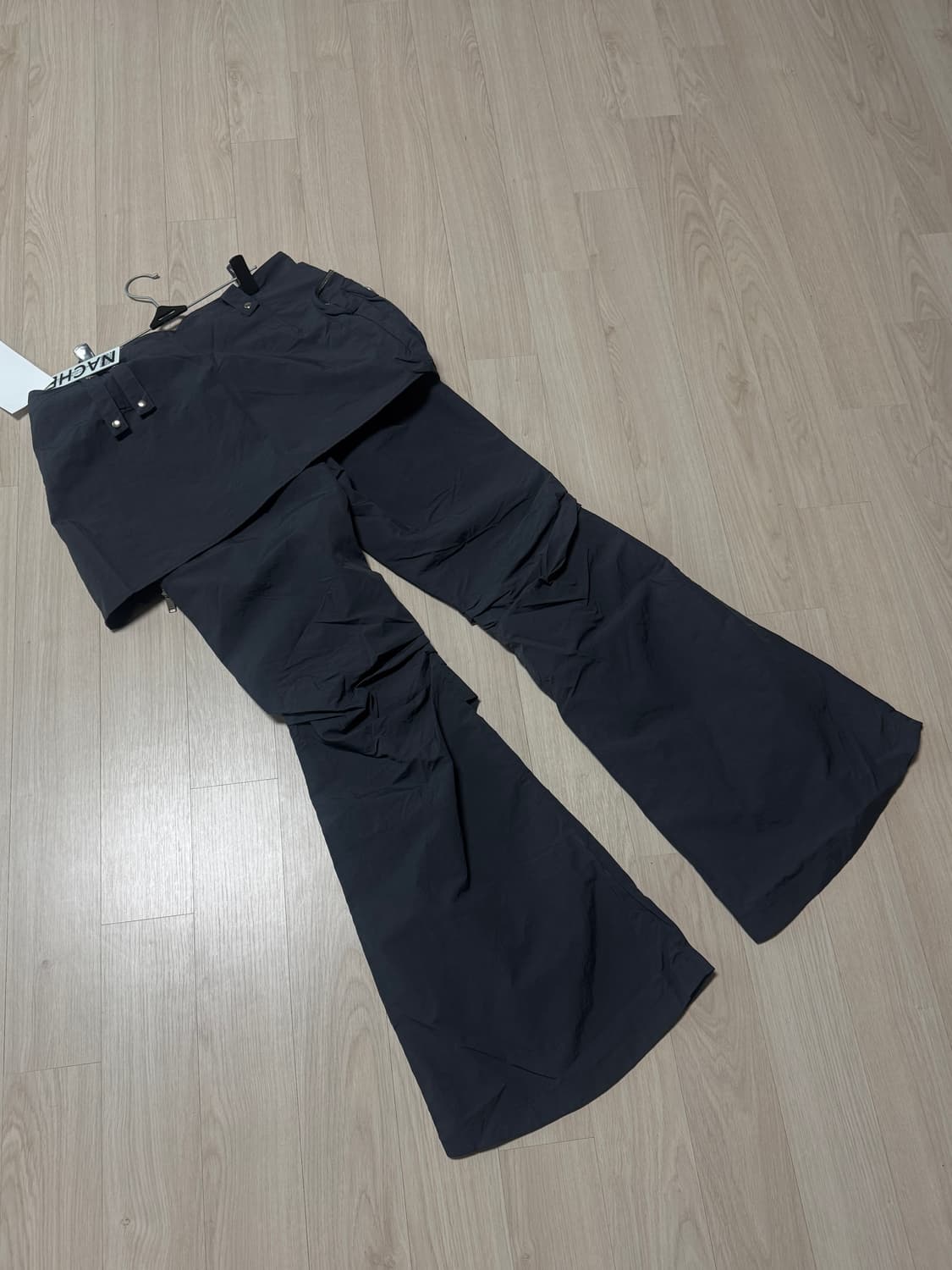 [새상품]나체 BOOTS CUT SKIRT PANTS CHARCOAL 상품이미지3