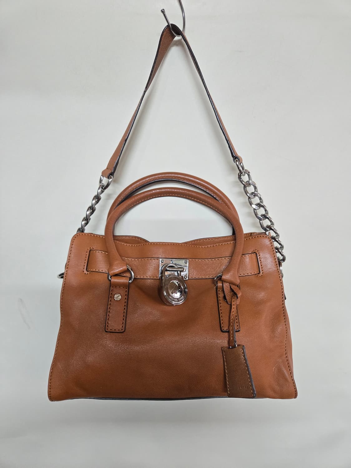 마이클코어스 해밀턴 브라운 토트 숄더백 상품이미지1