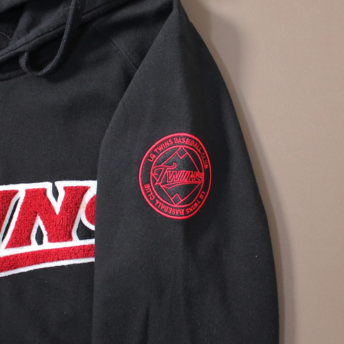 Lg 트윈스 블랙 후드집업 상품이미지3
