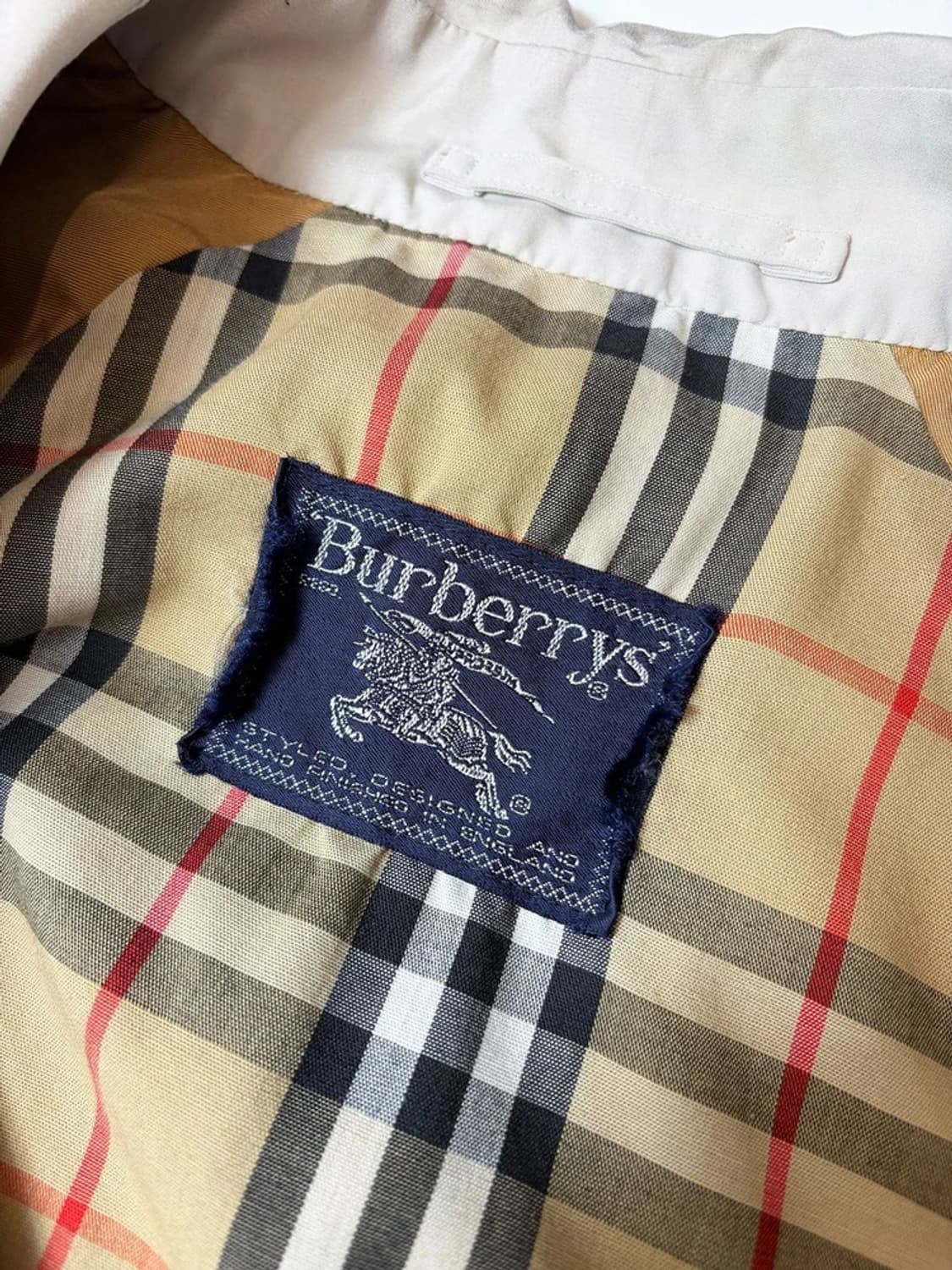 버버리 90's OG 러프 벨티드 트렌치 코트 PN9258 상품이미지8