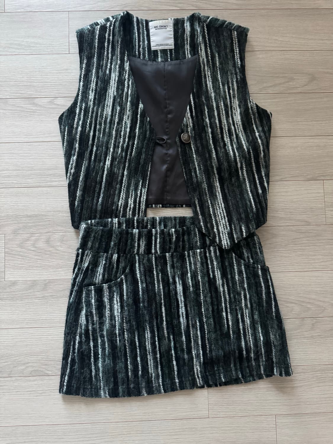 아르스 컨택트 베스트 + 스커트 세트 상품이미지4