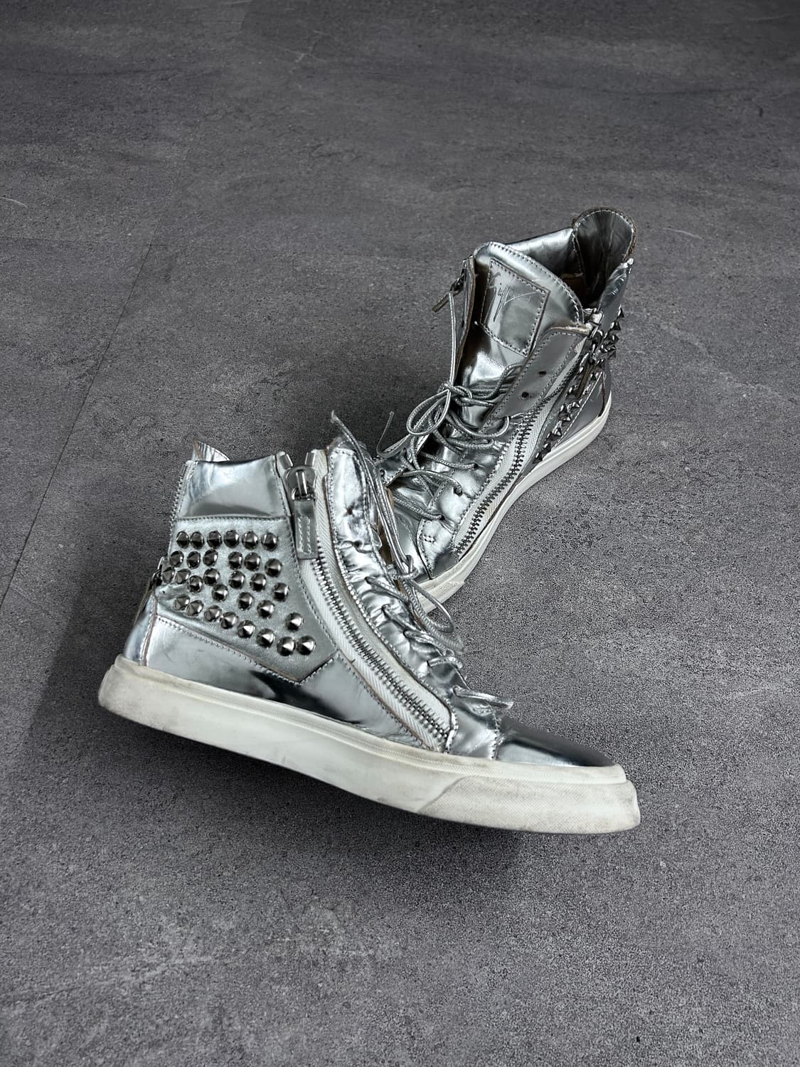 쥬세페자노티 스터드 메탈릭 실버 하이탑 상품이미지4
