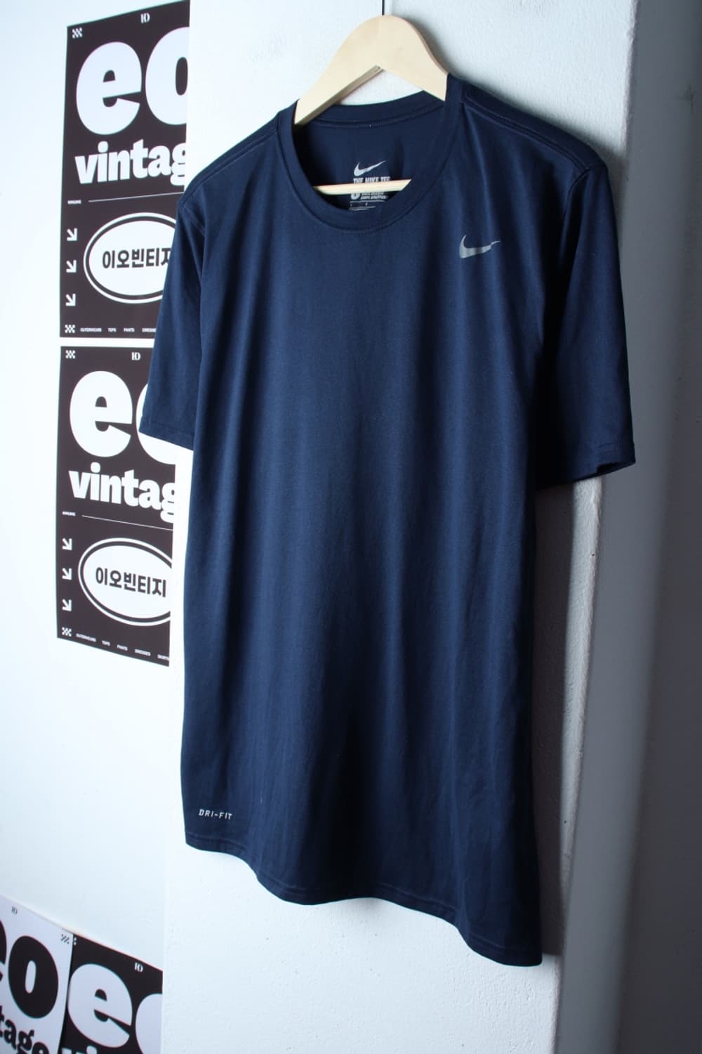 (L-XL) 나이키 반팔 티셔츠 기능성 네이비 스몰로고-H32975 상품이미지1
