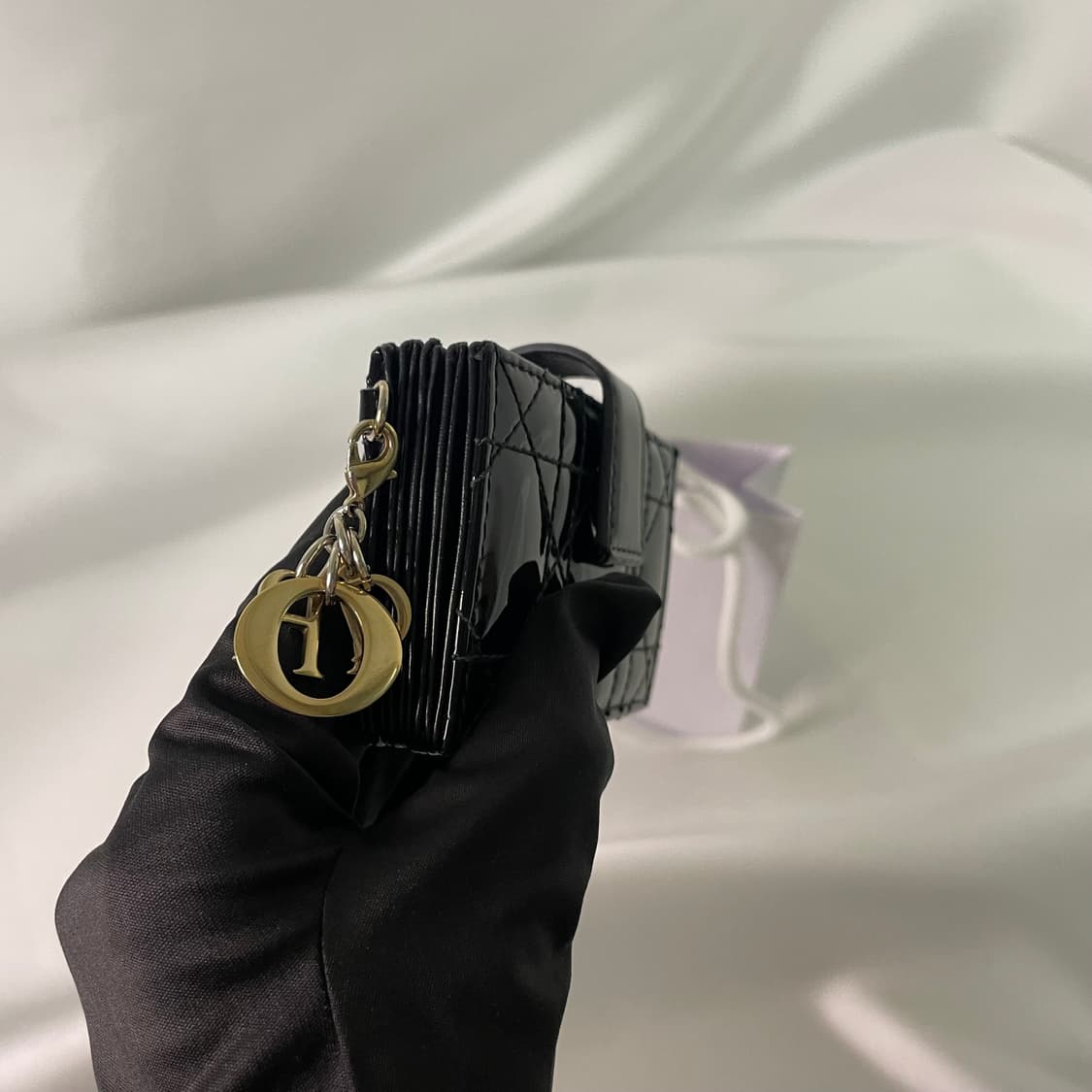 디올 레이디 페이던트 아코디언 카드지갑 블랙 +쇼핑백 포함 상품이미지2