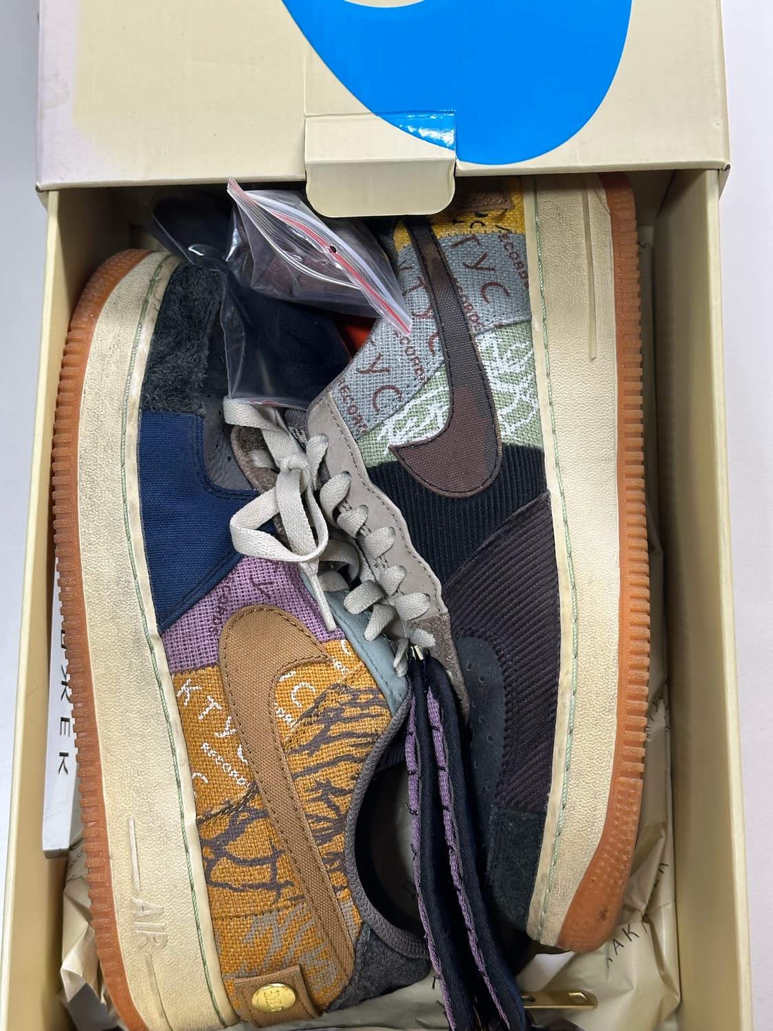 에어포스1 로우 캑터스 잭 스캇 상품이미지1