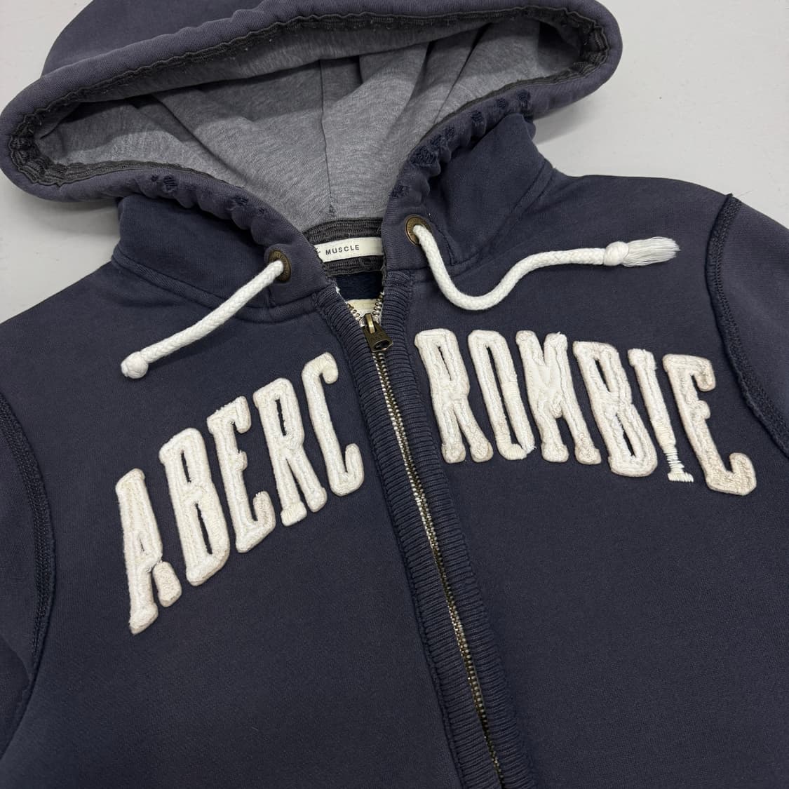 아베크롬비 Y2K 아치로고 후드집업 네이비 상품이미지3