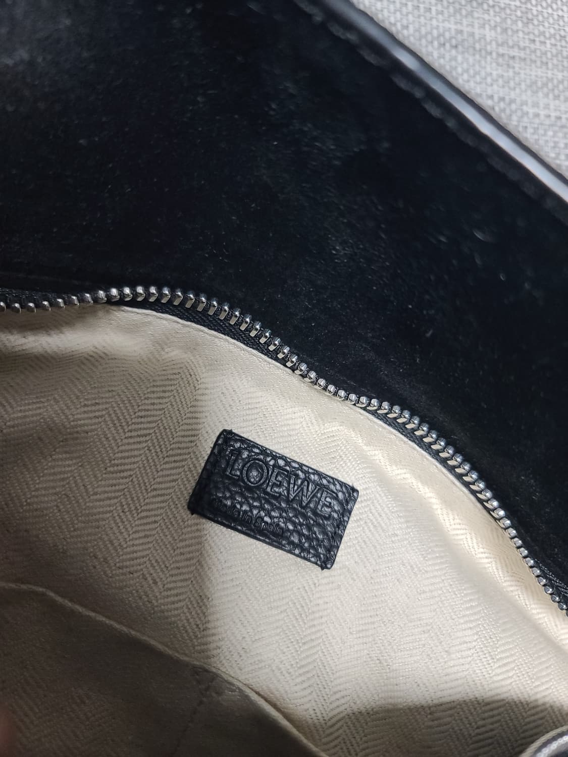 로에베 퍼즐백 그레인레더 블랙 라지 L 토트백 크로스백 탑핸들백 상품이미지6