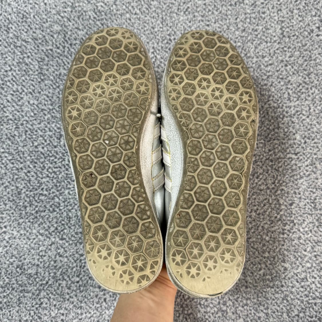 [정가 19만원] 아디다스 가젤 실버 240 상품이미지7