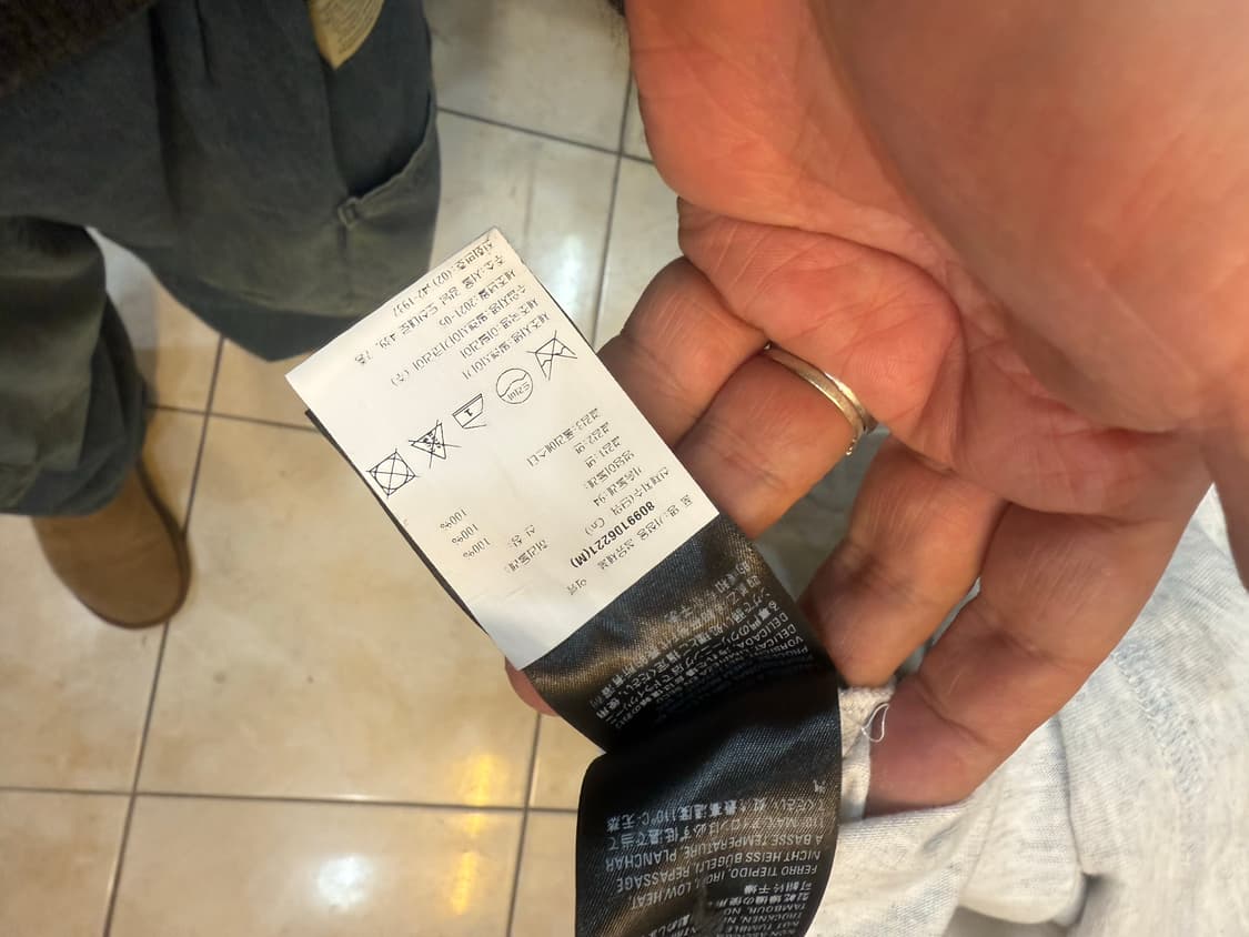 105/22ss 정품 발렌시아가 롱 슬리브 맨투맨 팝니다 상품이미지4