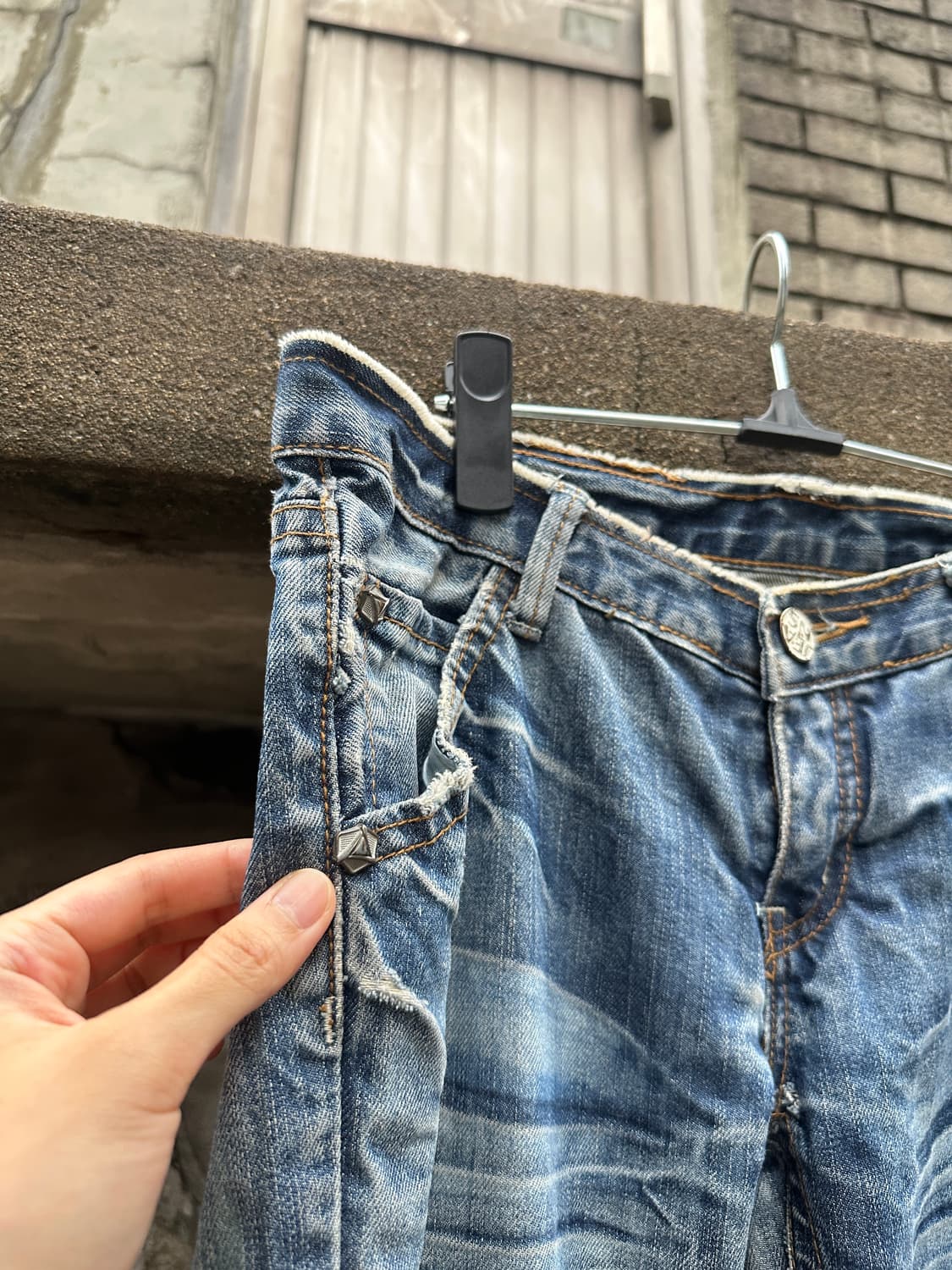 Stud point washing damage jeans  상품이미지6