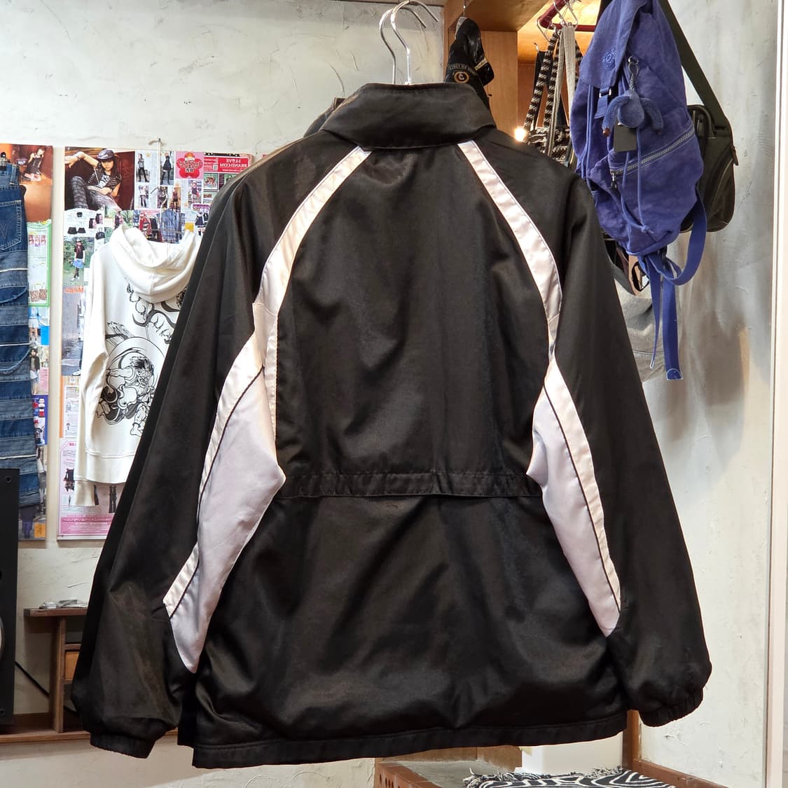 챔피온 일본판 블랙 실버 배색 바람막이 상품이미지6