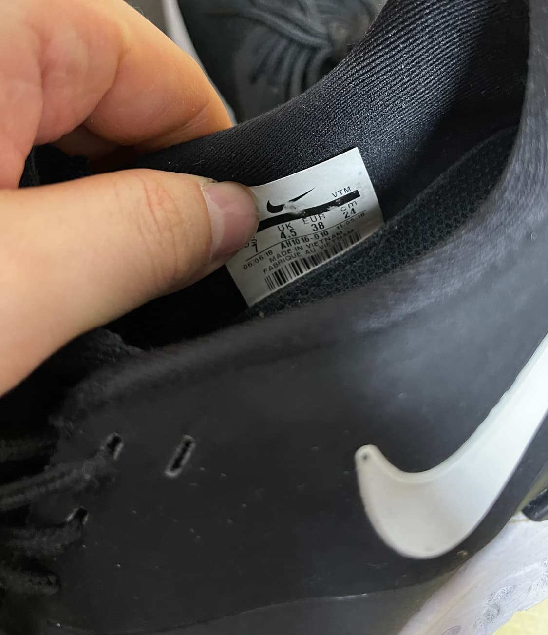 나이키 우먼스 오딧세이 리액트 2 플라이니트 240 상품이미지6