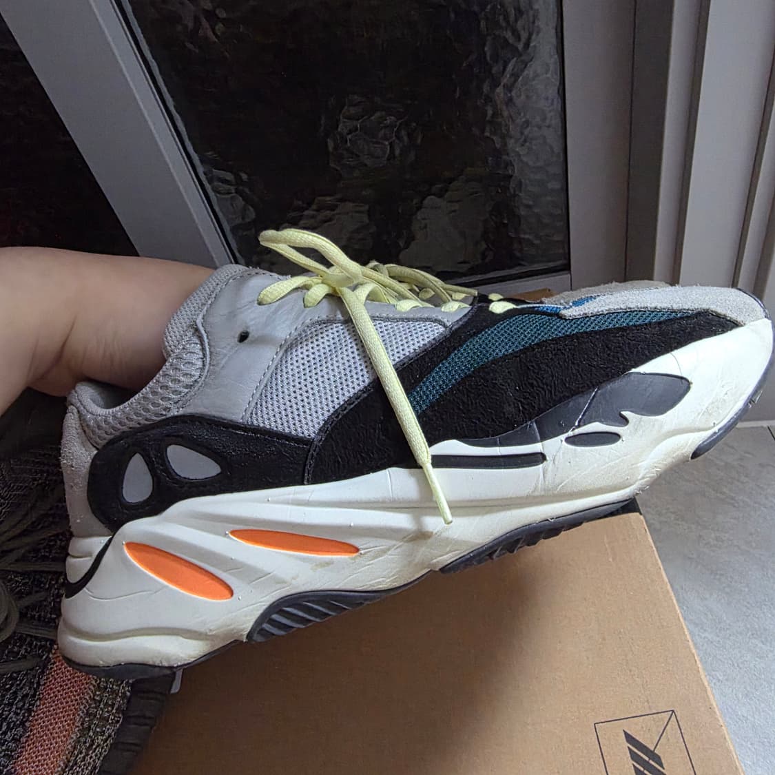 이지부스트 700 웨이브 러너 280사이즈 상품이미지2