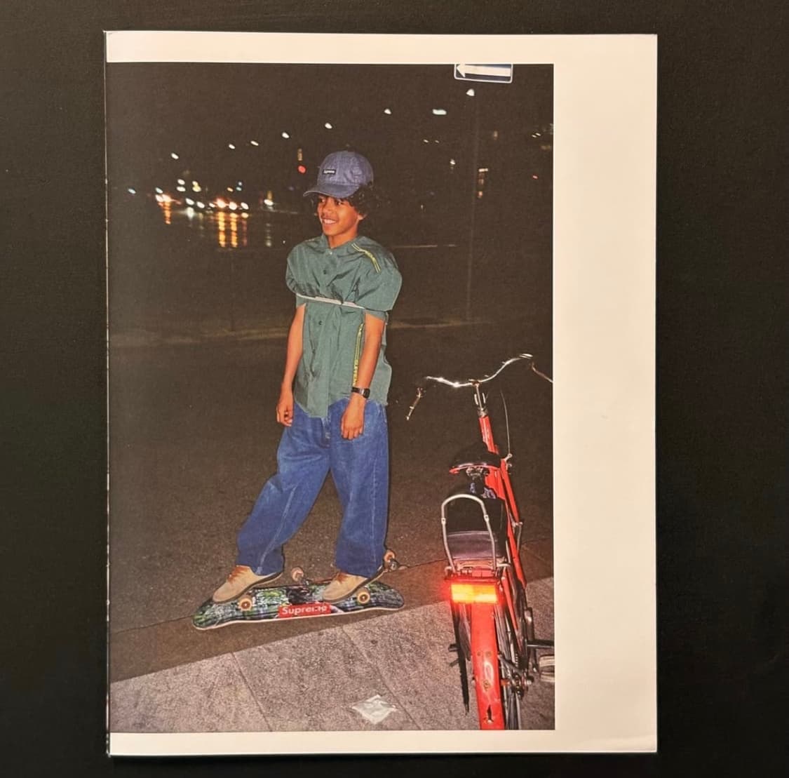 Supreme 슈프림 매거진 포스터 정품 (액자포함) 상품이미지1