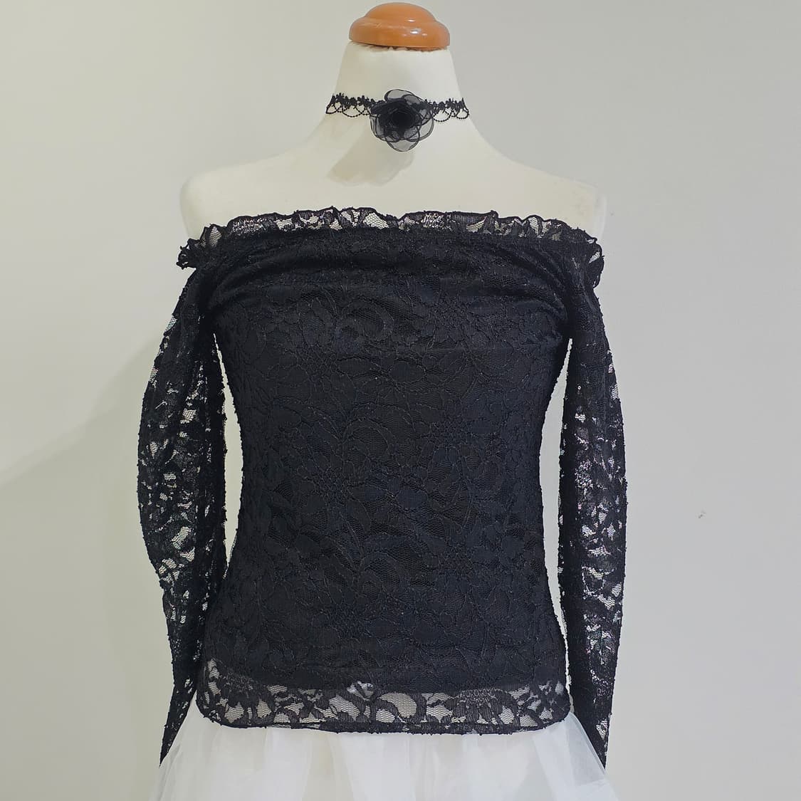블랙양지뢰 레이스 오프숄더 블라우스 상품이미지2