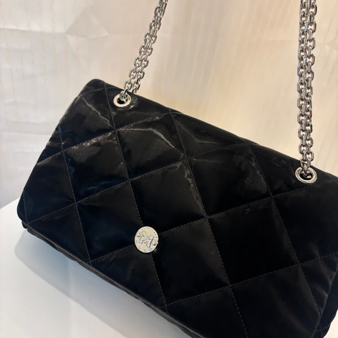 정품 메트로시티 글로시 퀄팅 숄더백     상품이미지3