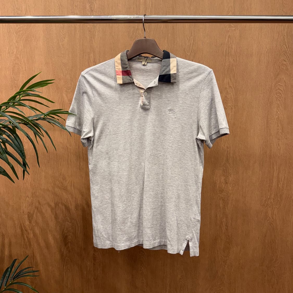 버버리 브릿 노바체크 카라 반팔 폴로 티셔츠 자수 로고 디테일 그레이 상품이미지1