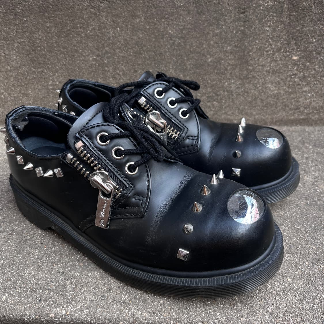 닥터마틴 스터드 로퍼 240 상품이미지2