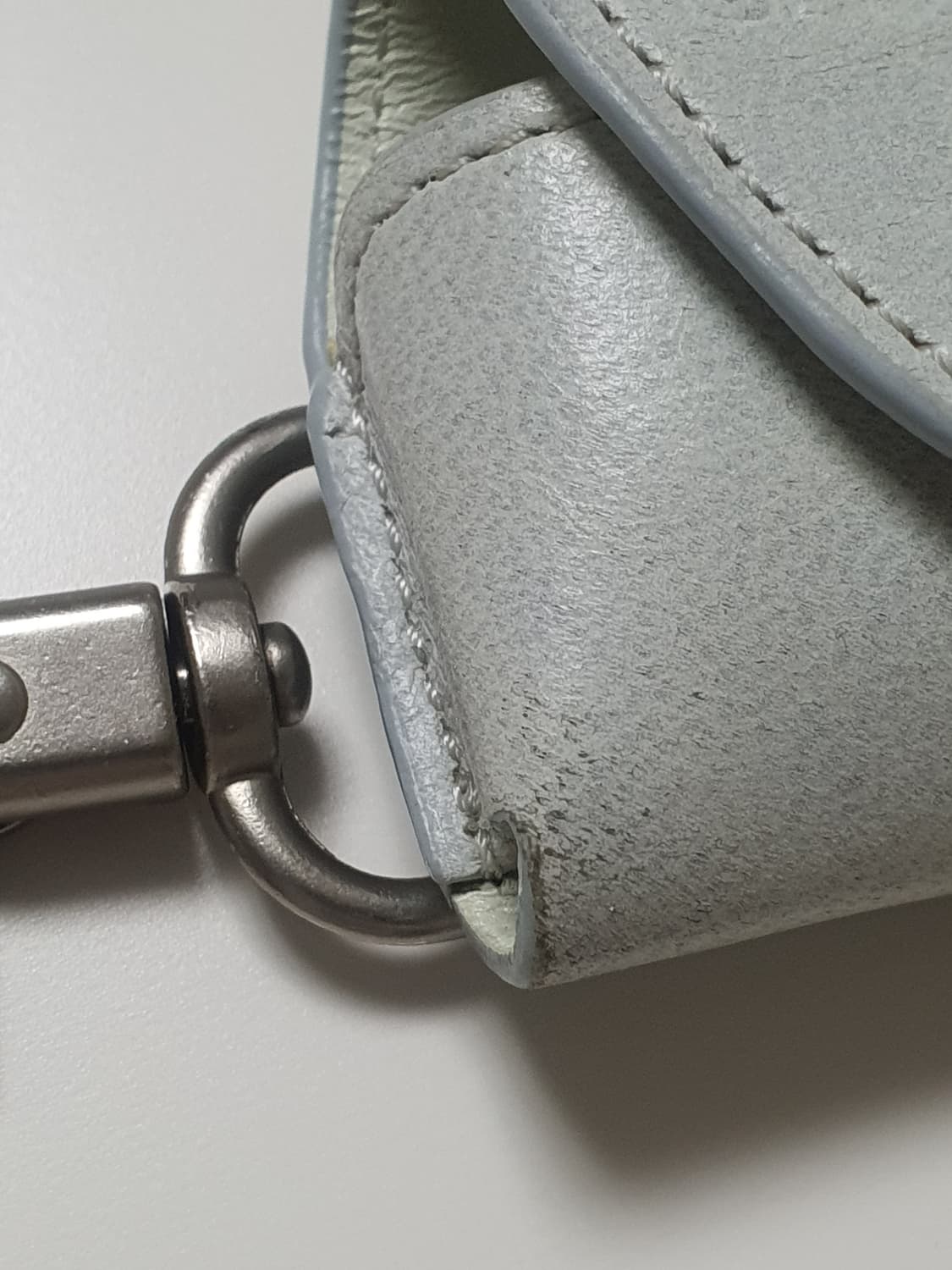 언어펙티드 에어팟 프로 케이스 그레이 상품이미지7