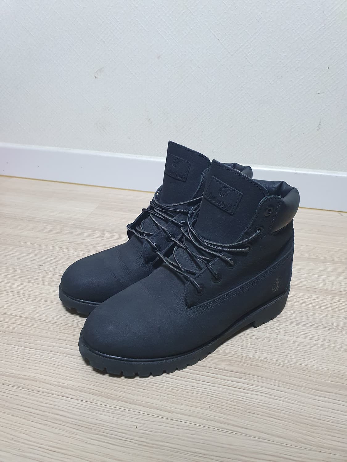 팀버랜드 블랙 6인치 부츠 250 상품이미지4