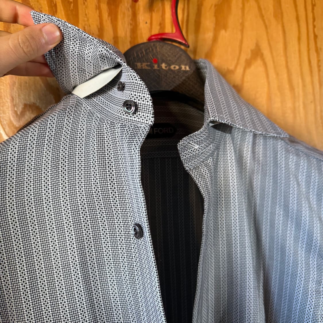 톰포드 드레스 셔츠 새상품 판매 합니다. 상품이미지3