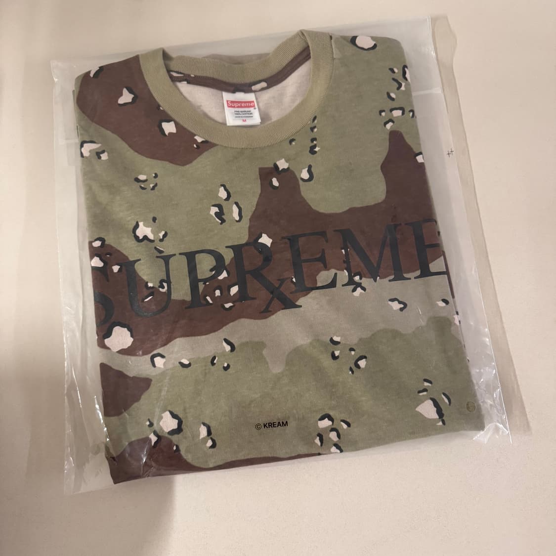 슈프림 25fw 카모티셔츠 새상품 상품이미지2