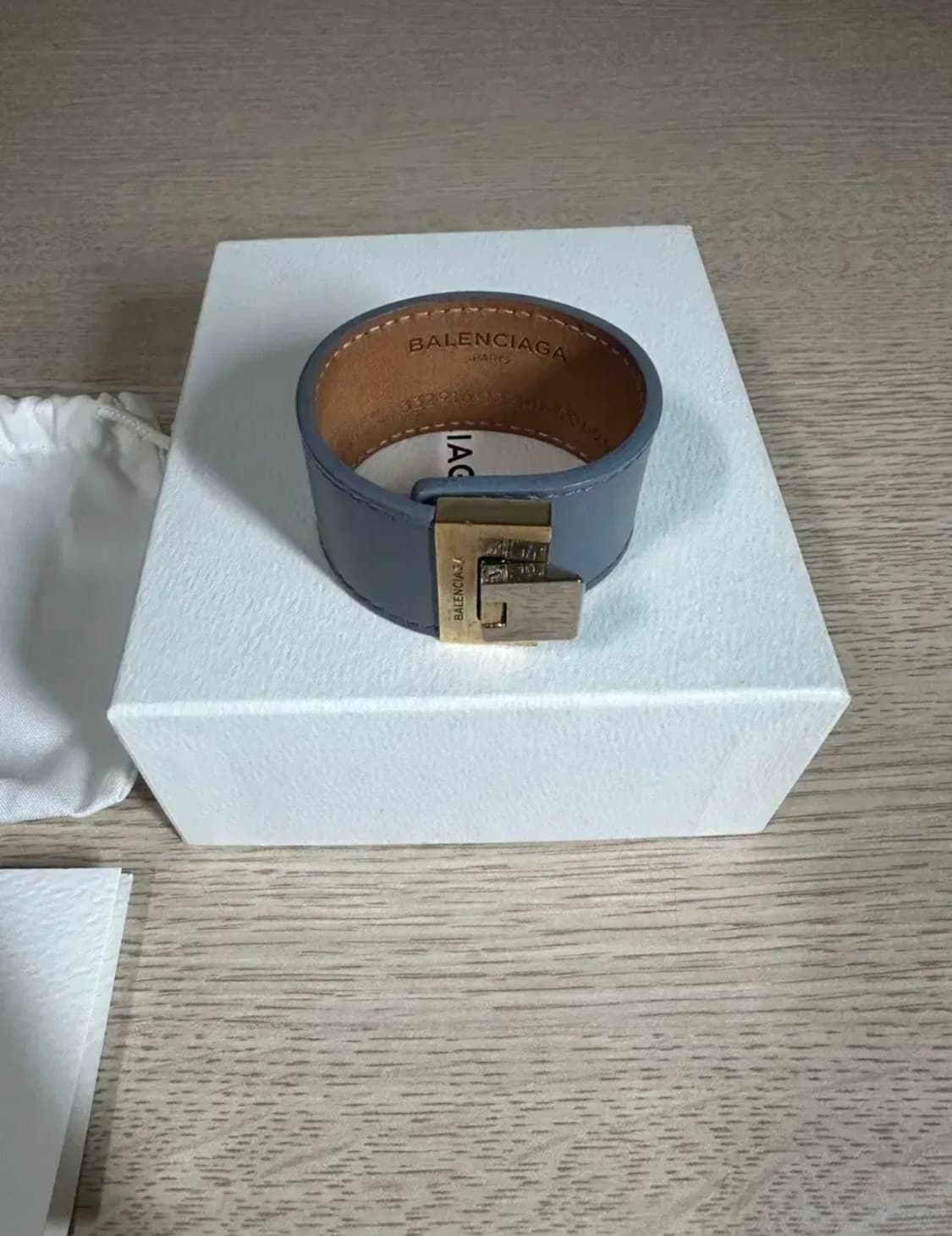 발렌시아가 가죽 팔찌 상품이미지1