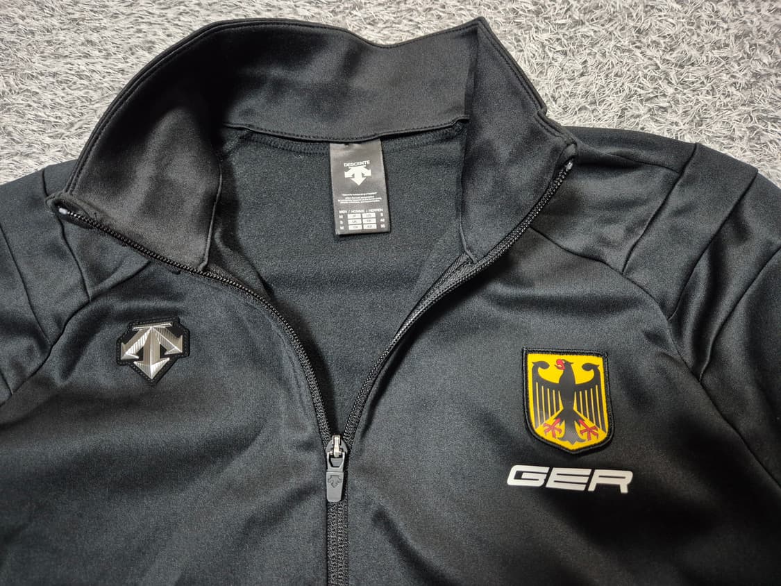 데상트 남성 독일팀 라이트기모 트랙 자켓 M(95) 상품이미지4