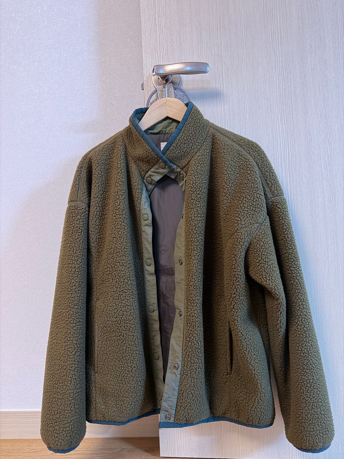 스튜디오톰보이 카키 뽀글이 버튼 후리스 STUDIO TOMBOY 상품이미지5