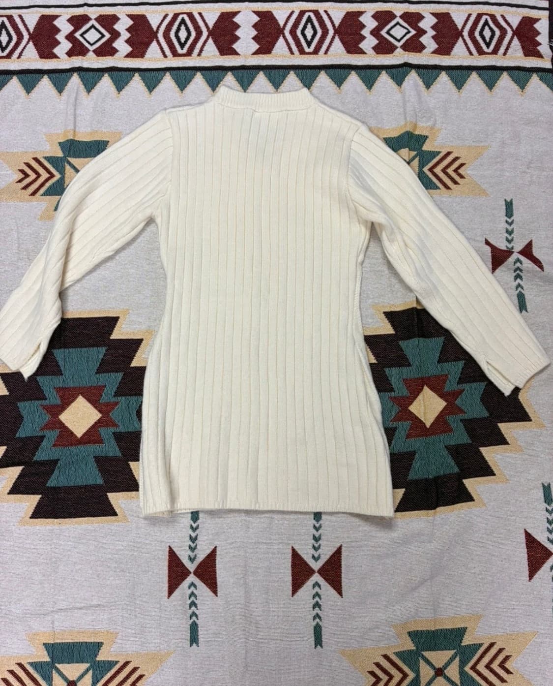 아이보리 V넥 니트원피스 미착용제품 상품이미지2