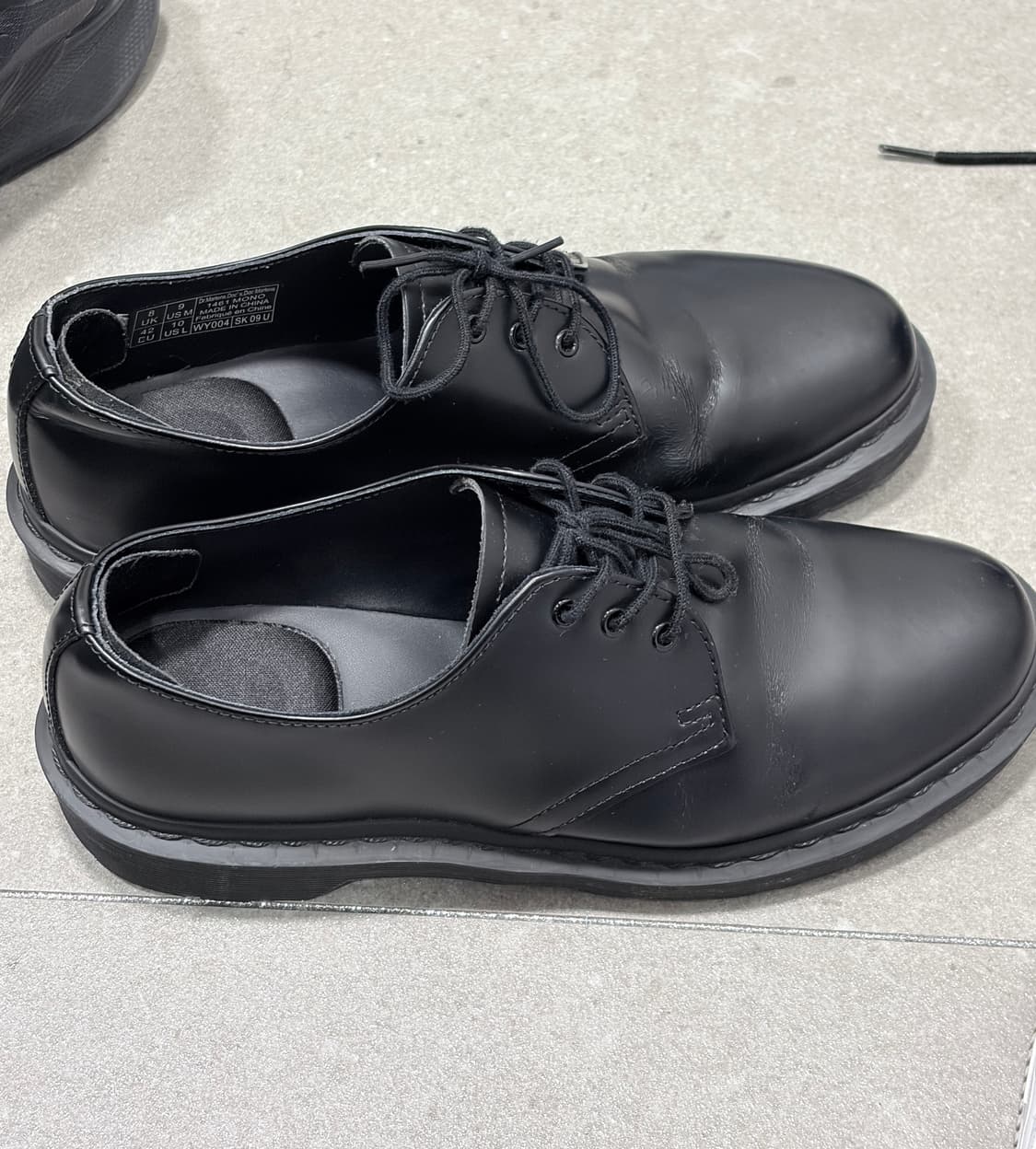 닥터마틴 1461 모노 270(uk8) - 예약 중 상품이미지1