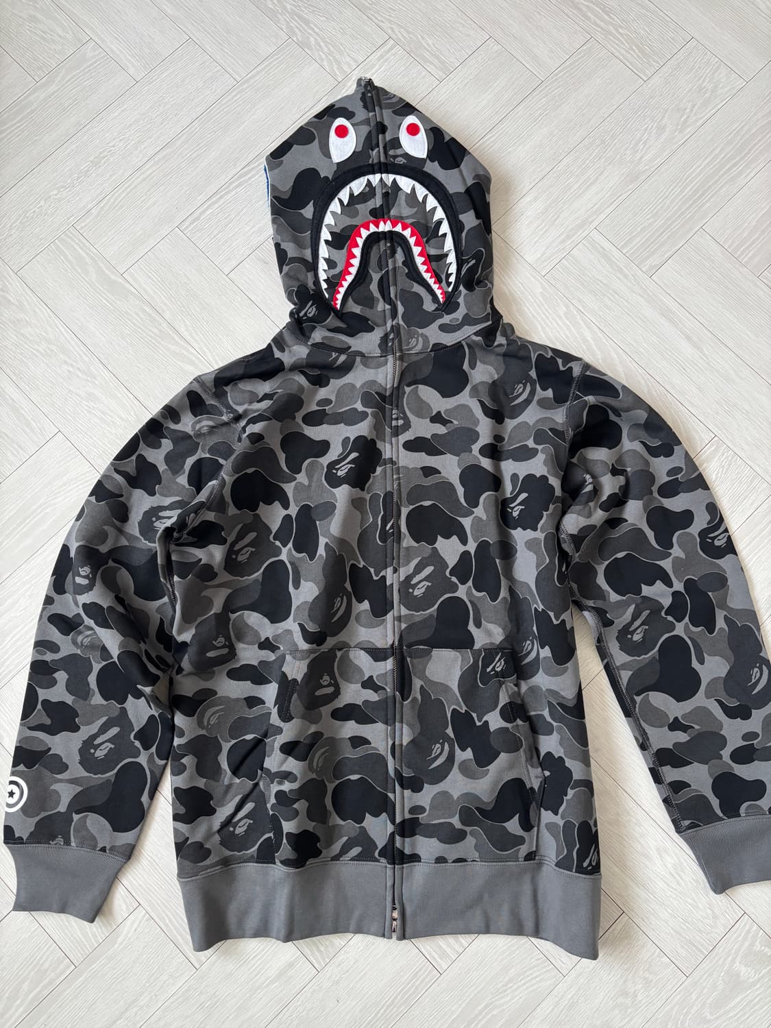 베이프 샤크후드 흑계 상품이미지3