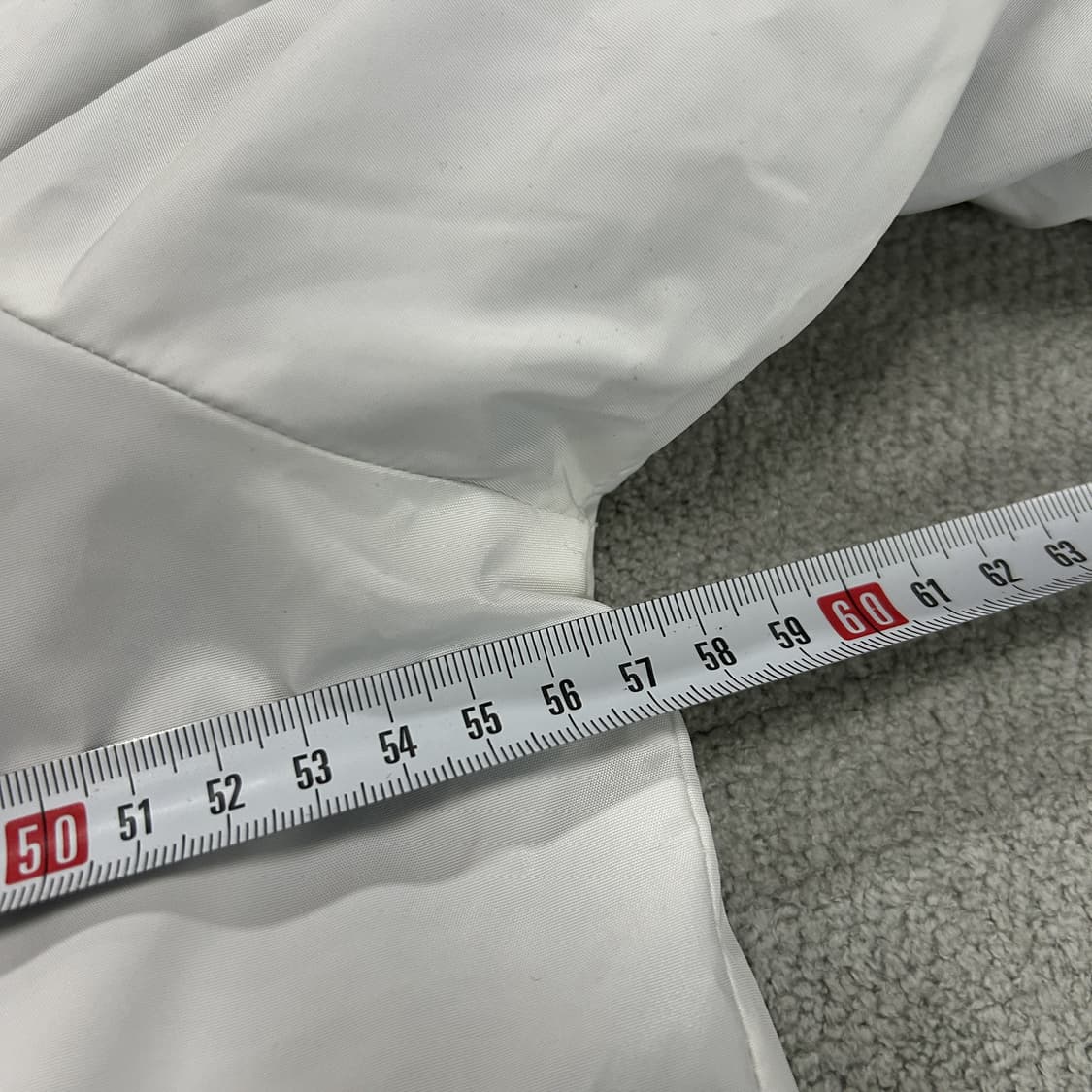 데상트 화이트/블랙 바람막이 자켓 L 상품이미지4