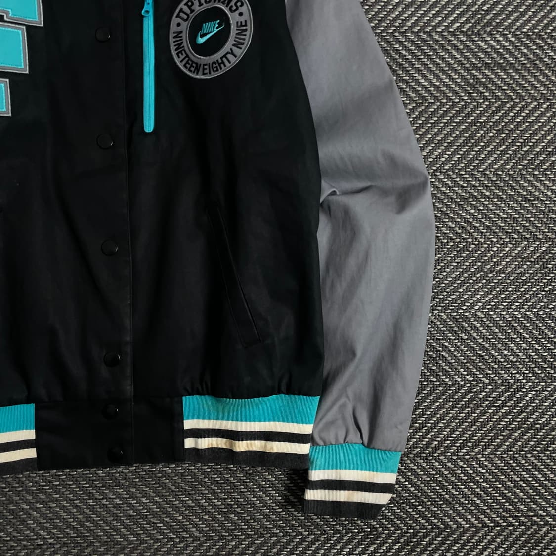 00s 나이키 우먼스 에어포스 업타운 바시티 자켓 o 3096 상품이미지3