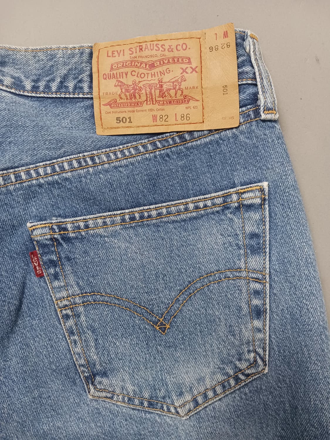 [32] 리바이스 501 "90s" 오리지널 진 청바지 상품이미지9
