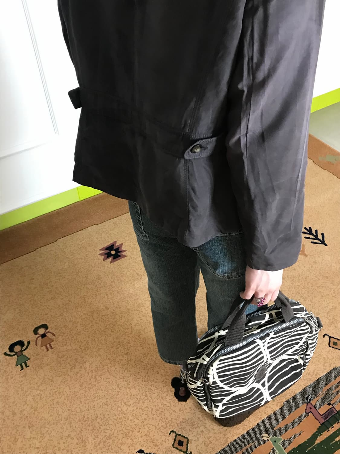 브라운 자켓+레이스 목폴라+자수데님 코디셋. 차분한 무드 상품이미지4