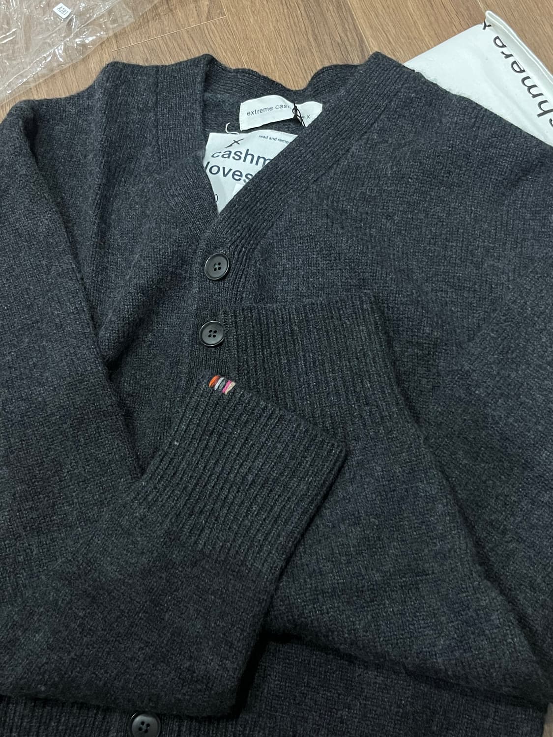 [새상품] extreme cashmere 캐시미어 가디건  상품이미지1