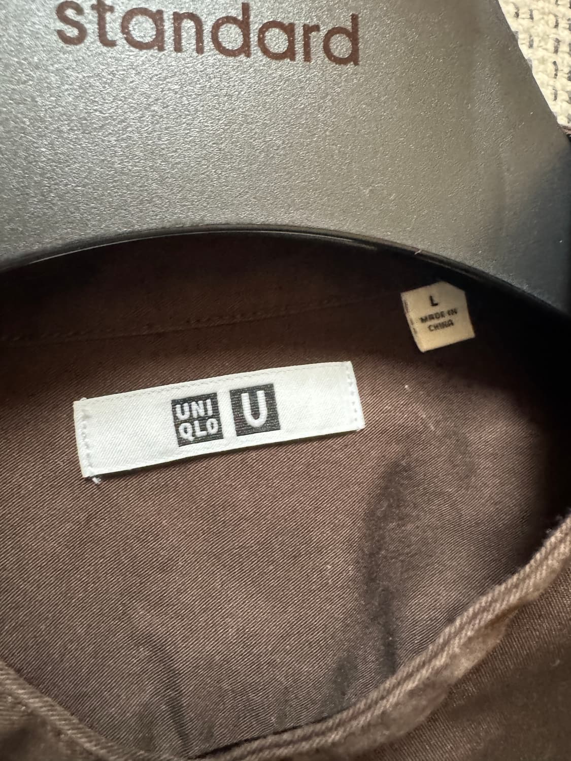 유니클로 u 셔츠 2종 블랙. 브라운 상품이미지3