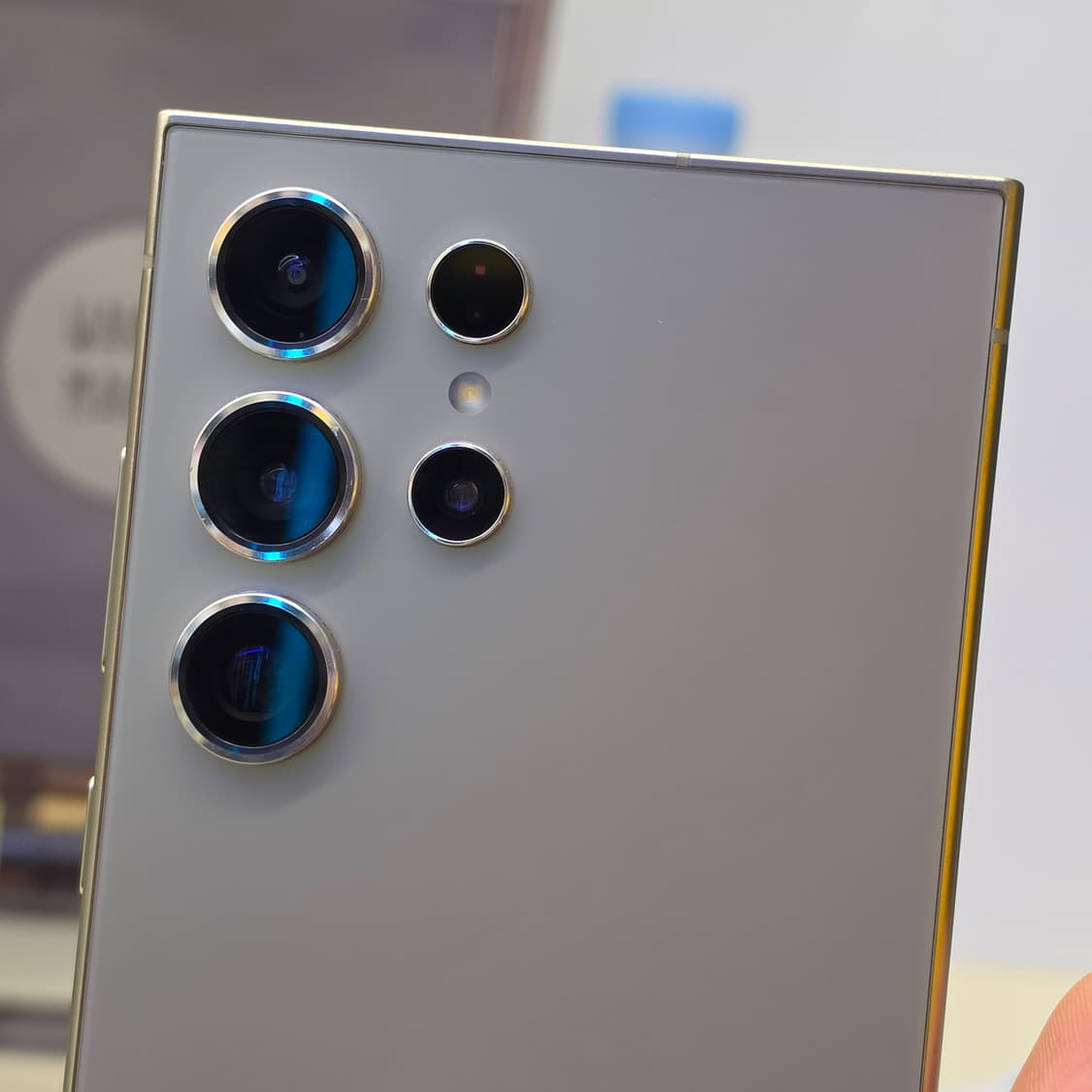 갤럭시S24 울트라 티타늄 그레이 512g 상품이미지3