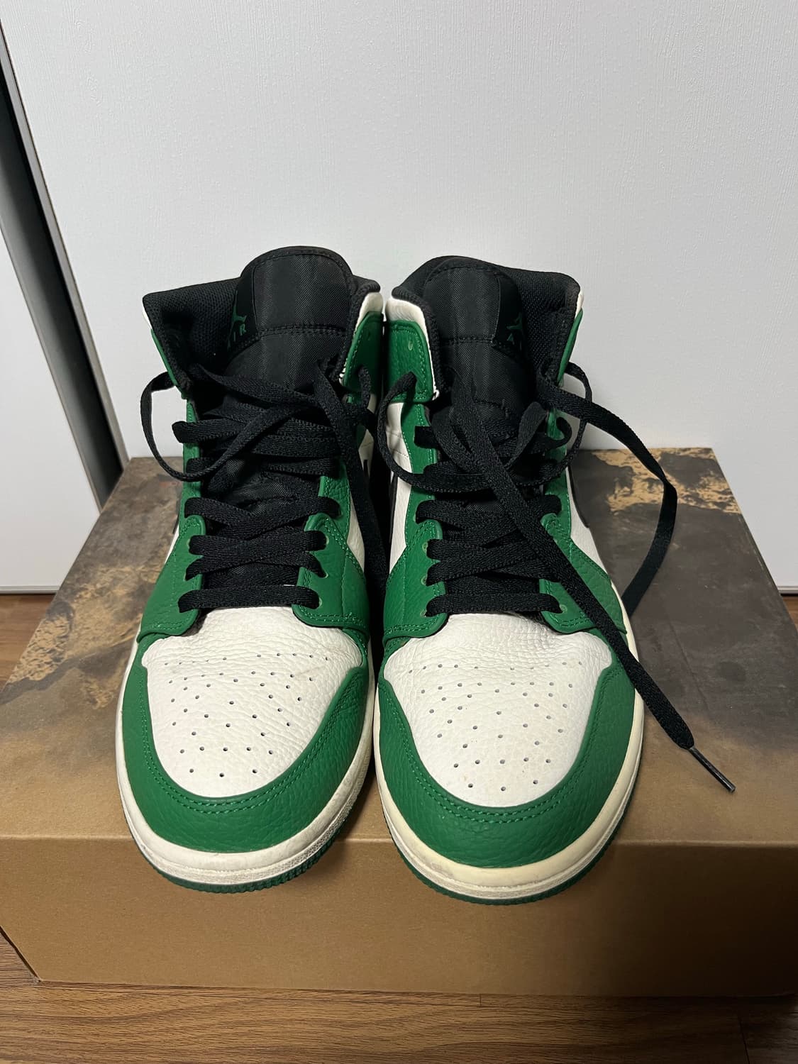 조던1 미드 상품이미지1