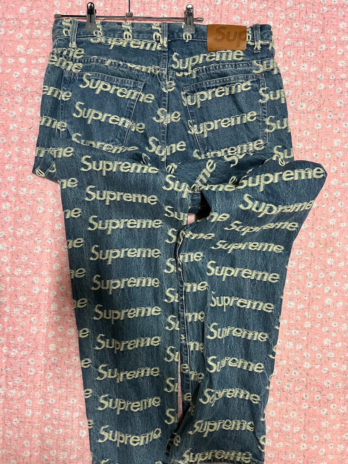 슈프림 프레이드 로고 데님 팬츠 상품이미지2