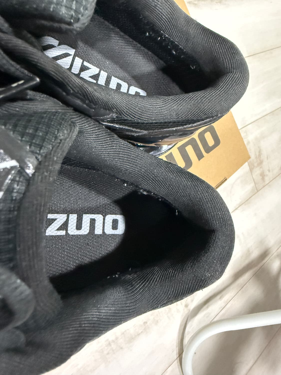 미즈노 웨이브 프로페시 LS GTX 275사이즈 팝니다 상품이미지6