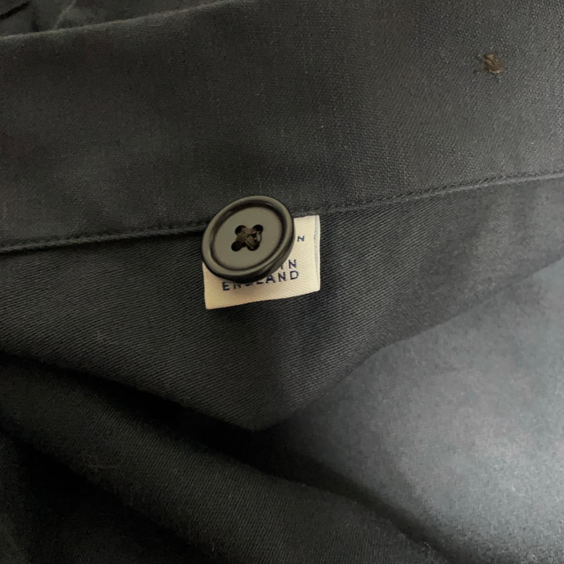 [S] 드레익스 네이비 코튼 새틴 투포켓 셔츠 상품이미지4